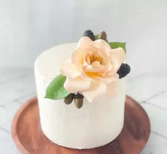 Ivory Heirloom Rose Sugar Flowers by Kelsie Cakes