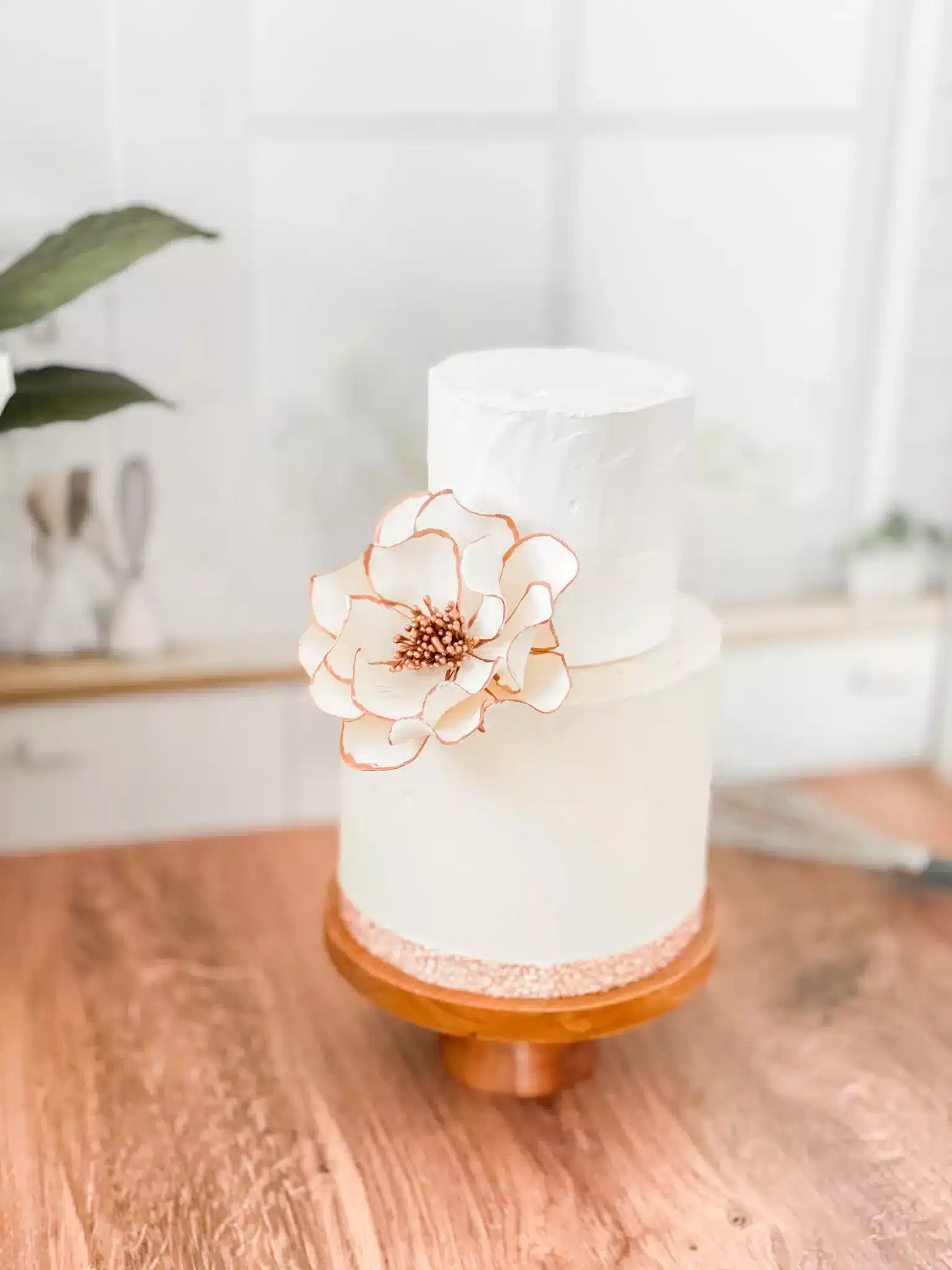 don't use sugar flowers if you can't keep them out of humidity!
