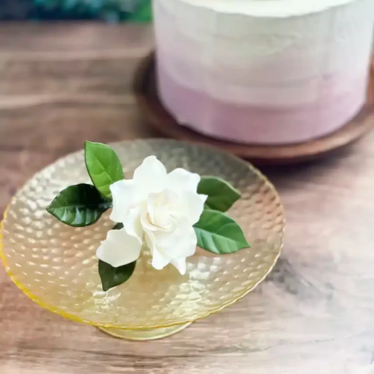 Gardenia Leaves - Set of 3 Sugar Flowers by Kelsie Cakes