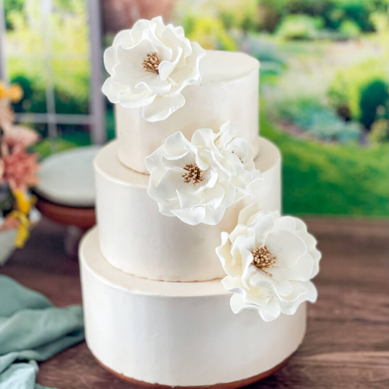 White + Gold Open Roses Bundle Sugar Flowers by Kelsie Cakes